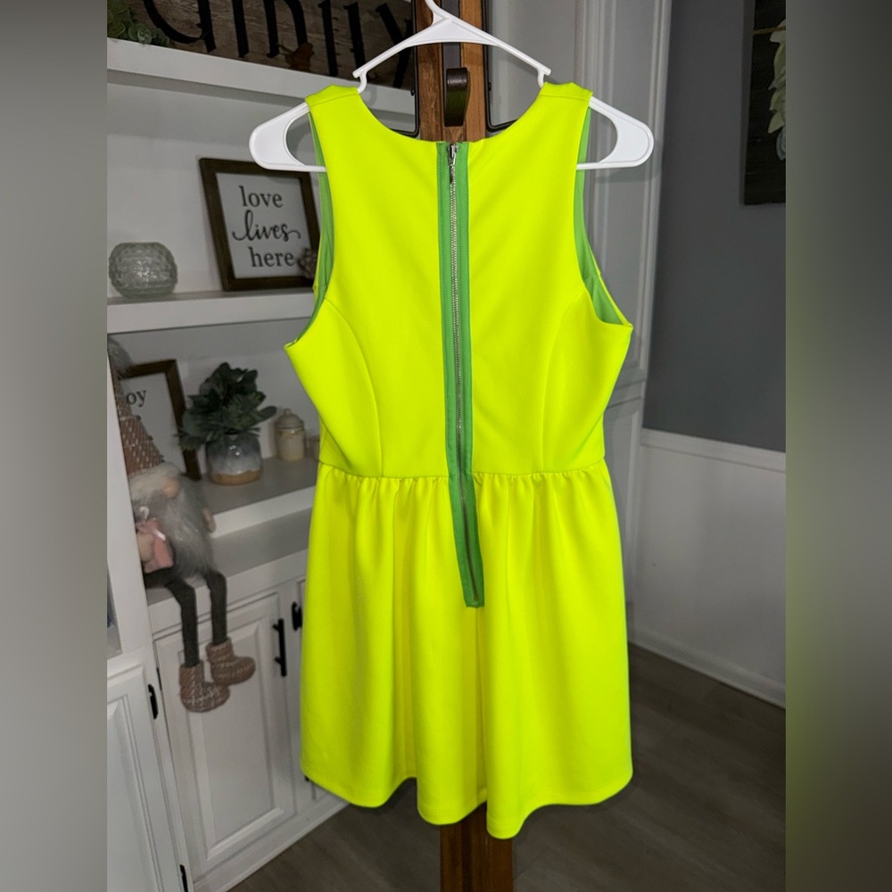 Lamour Nanette Lepore Lime Green Dress - Picture 6 of 6